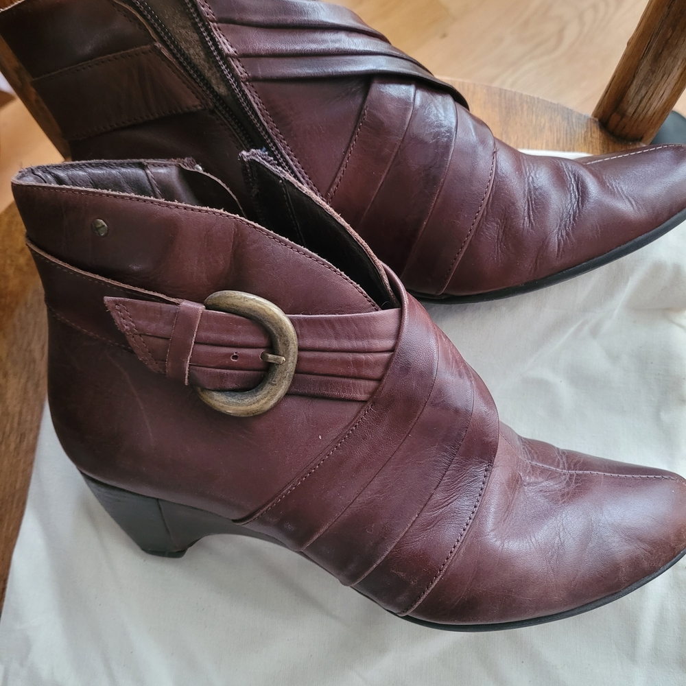 Pikolinos Brown Ankle Boots